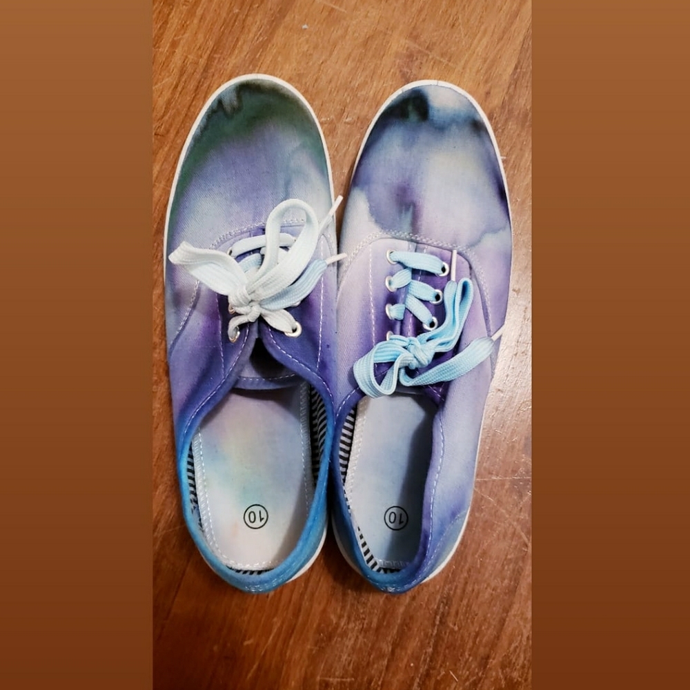 Hand tiedyed tennis shoes